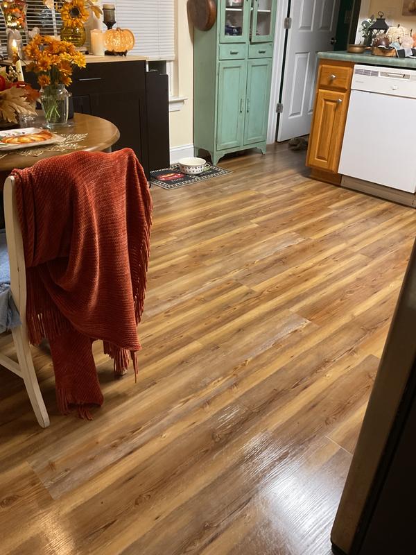 Weiman High Traffic Hardwood Floor Gloss Restorer & Cleaner, 32 Ounce - View #3