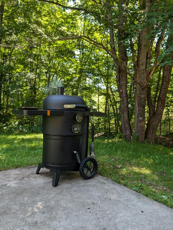 OKLAHOMA JOE'S Bronco 18 in. Heavy Duty Charcoal Drum Smoker and