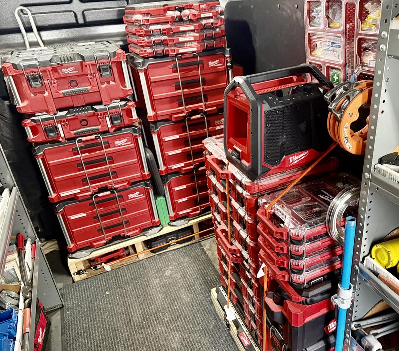 Milwaukee M18 Lithium-Ion Cordless PACKOUT Jobsite Radio/Speaker