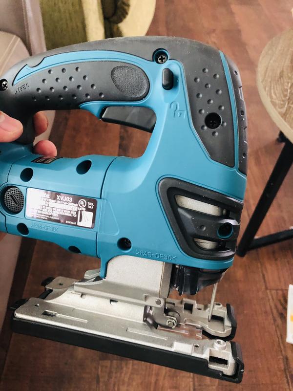 Makita Jig Saw XVJ03Z 18-Volt LXT Lithium-Ion Cordless (Tool-Only)