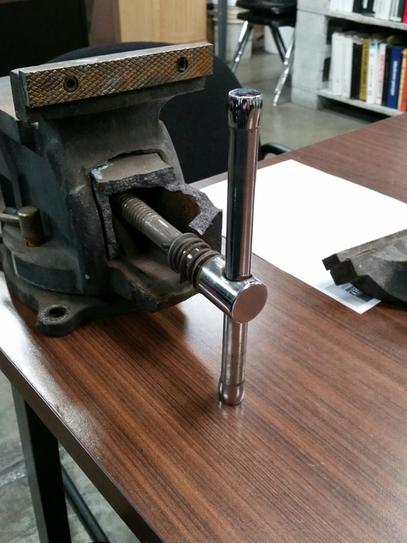 Bessey Heavy-Duty Workshop Bench Vise, 4 Inch Jaw Width, Durable Steel - View #7