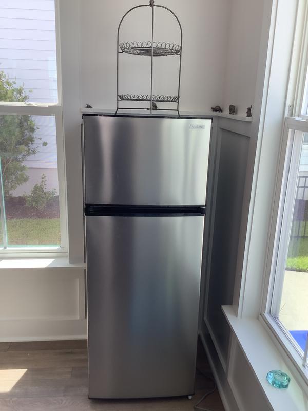 confiauc Reviews for Vissani 18 cu. ft. Top Freezer Refrigerator DOE