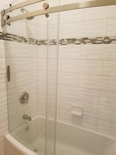 Frameless Sliding Tub Door, Curved Bathtub Shower Doors