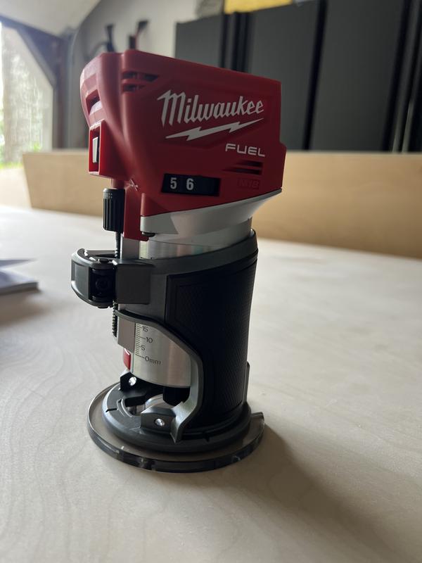 Milwaukee M18 FUEL 18V Lith-Ion Brushless Cordless Compact Router