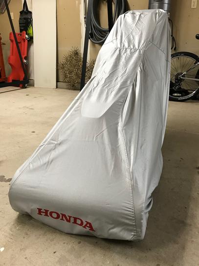 thumbnail interactive-video image 1 of Honda Universal Lawn Mower Cover For 21-Inch Decks - 08P59-VE2-000AH 1 of 6