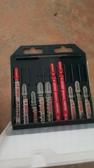 FLEX 10-Piece T-Shank Jigsaw Blade Set – FAM20301-10, Wood & Metal Cutting Kit With Storage Case