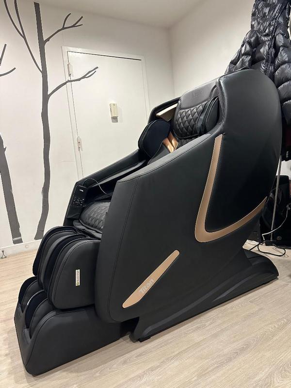 Reviews for TITAN Prestige Series Black Faux Leather Reclining 3D Massage Chair with Foot Rollers and Heated Sea Pg 1 The Home Depot