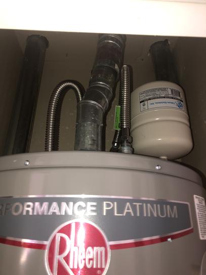 Rheem Performance Platinum 55 Gal. Tall 12 Year 50,000 BTU Natural Gas Tank  Water Heater XG55T12EC50U0 - The Home Depot