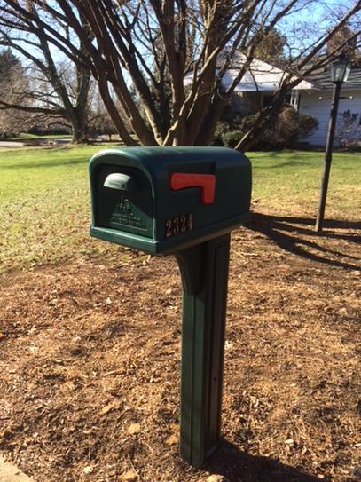 Rubbermaid Classic Plastic Mailbox And Post Combo With Double Door