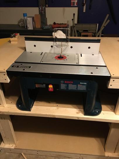 level rag Addicted Bosch 12 Amp 2-1/4 HP Router with Bonus Router Table 1617EVS+RA1141 - The  Home Depot