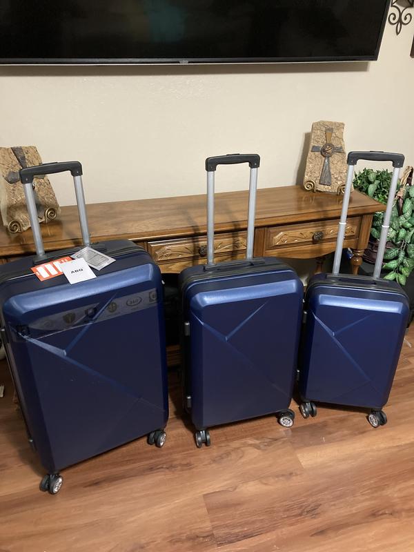 HIKOLAYAE Marathon Lakeside Nested Hardside Luggage Set in Maroon