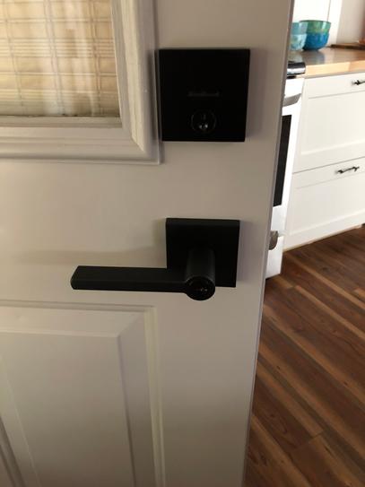 Kwikset Halifax Square Satin Brass Keyed Entry Door Handle Handle
