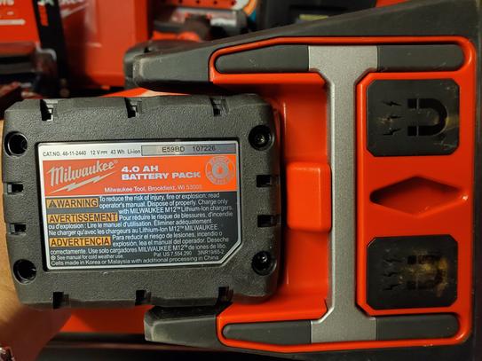 Milwaukee M12 12-Volt 1000 Lumens Lithium-Ion Cordless Rover LED