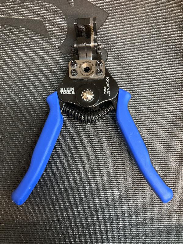 Pince à Dénuder Klein Tools 11063W - 8-22 AWG - Action Katapult - Alliage Durable