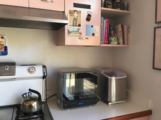 Whirlpool 0 5 Cu Ft Countertop Microwave In White Wmc20005yw At