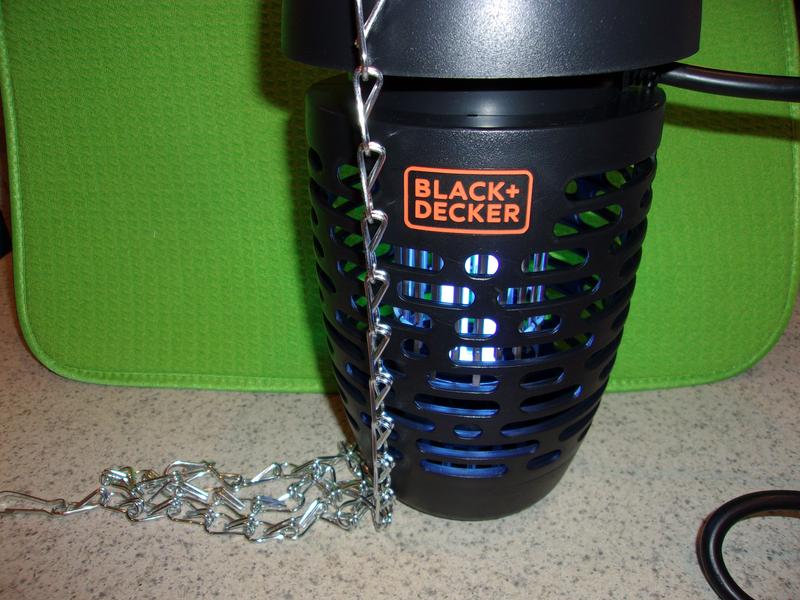 BLACK+DECKER Indoor/Outdoor Bug Zapper Mosquito and Fly Trap CY