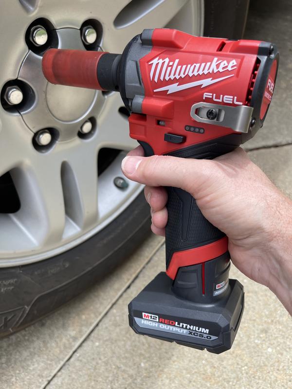 ◉Bob◉ Milwaukee Tools M12 FUEL Stubby 1/2