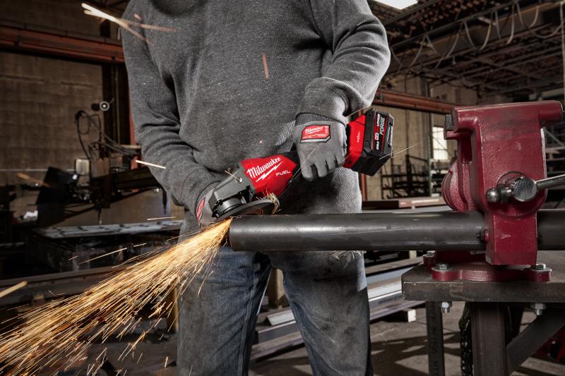 Milwaukee M18 FUEL 18V Lithium-Ion Brushless Cordless 4-1/2 in. /6