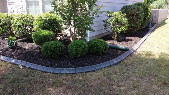 Ecoborder Ft Brown Rubber Curb Landscape Edging Count Curb Brn At The Home Depot Mobile