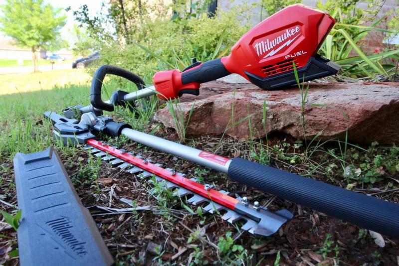 Milwaukee M18 FUEL 18V 16 in. Brushless Cordless QUIK-LOK String