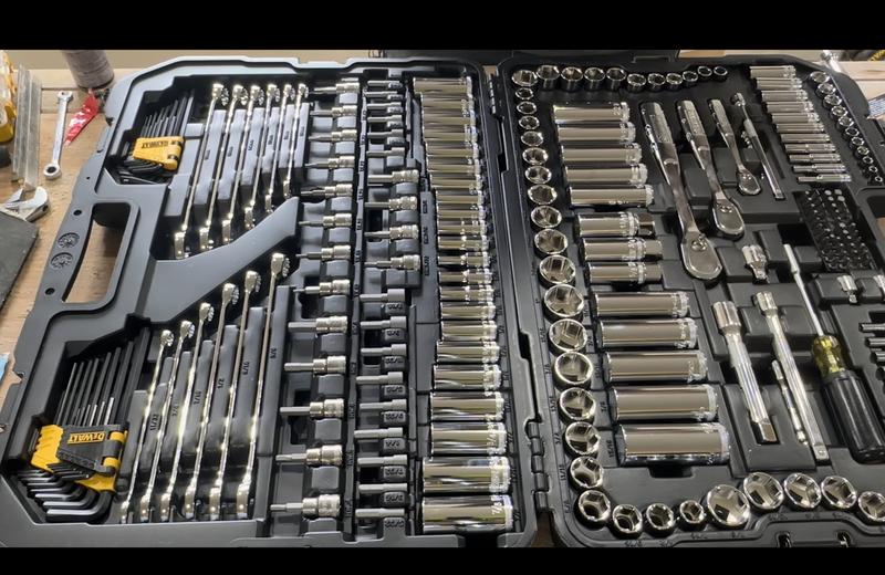 DEWALT Mechanics Tool Set (247-Piece) DWMT81535 - The Home Depot