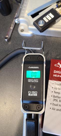 Husky Heavy Duty Digital Tire Inflator 024-0375H - The Home Depot