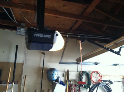 Chamberlain Power Drive 1 2 Hp Chain Drive Garage Door Opener