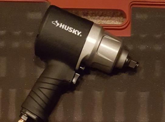 Husky Wellmade 1/2 in 500 Ft-Lbs Compact Impact Wrench 