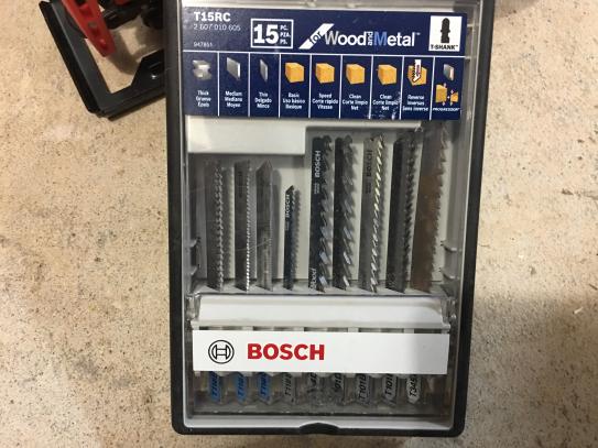 Bosch 7 Amp Corded Variable Speed Top Handle Jig Saw Kit With