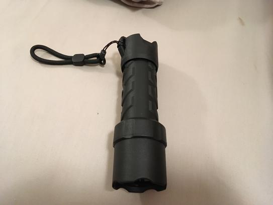coast polysteel 400r rechargeable flashlight 400 440 Lumen Waterproof Pure Beam Focusing LED with Twist Focus and Stainless Steel Core , Black Tools & Home Improvement With a twist of a collar on the head Coast PolySteel 400