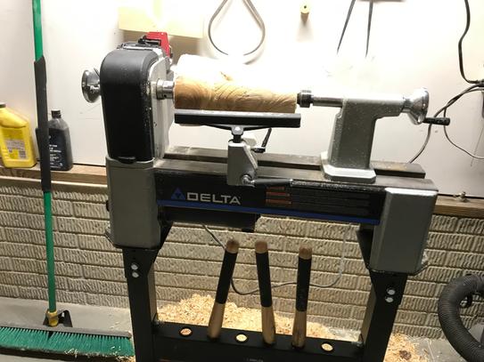 The Master Woodbutcher's Delta 46-700 Lathe Picture Page
