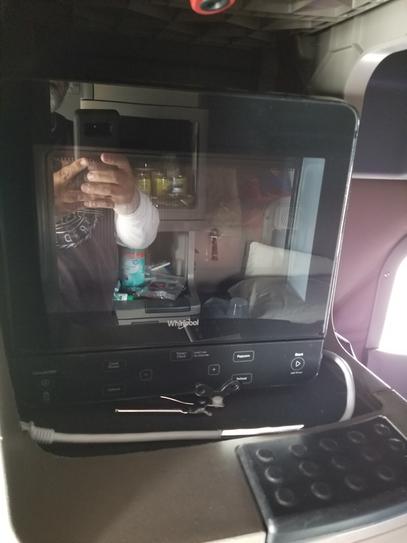 Whirlpool 0 5 Cu Ft Countertop Microwave In White Wmc20005yw At