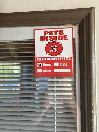 Pet Rescue Alert Decal / Sticker For Window Or Door - Vinyl
