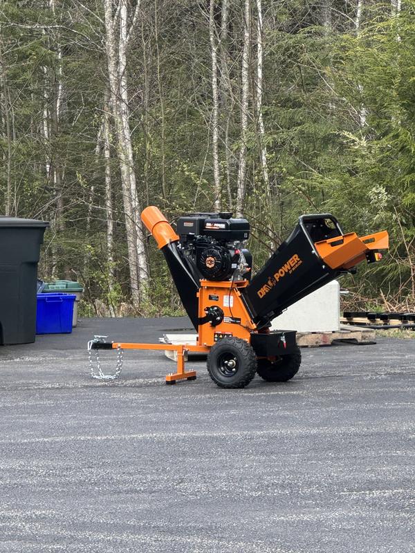 DK2 5 in. Kinetic 9.5 HP Gas Powered Wood Chipper Powered by a