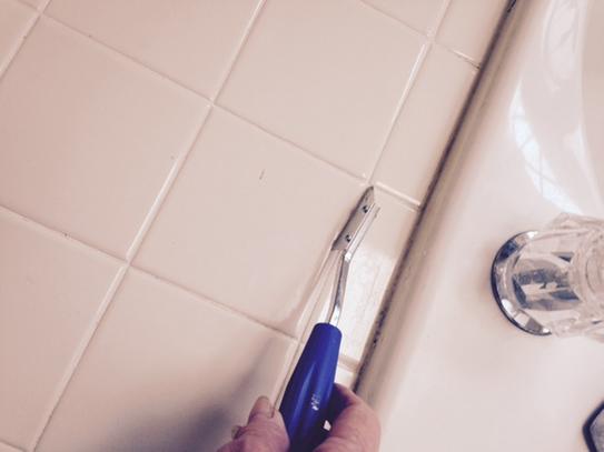 Handheld Grout Saw with Contoured Handle and 2 Blades to Strip, Remove, and Clean Grout Handheld Grout Saw with Contoured Handle and 2 Blades to Strip, Remove, and Clean Grout