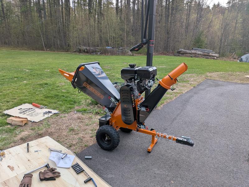 DK2 V2 Series 5 in. 15 HP 420 cc Gas Powered Kinetic Wood Chipper