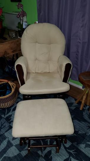 bentley glider with ottoman