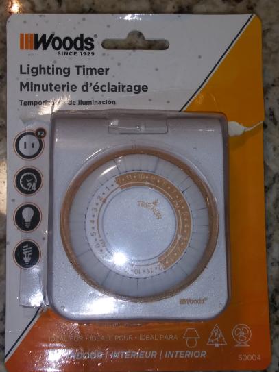 Woods 15-Amp 24-Hour Indoor Plug-In Dual-Outlet Mechanical Timer, White ...