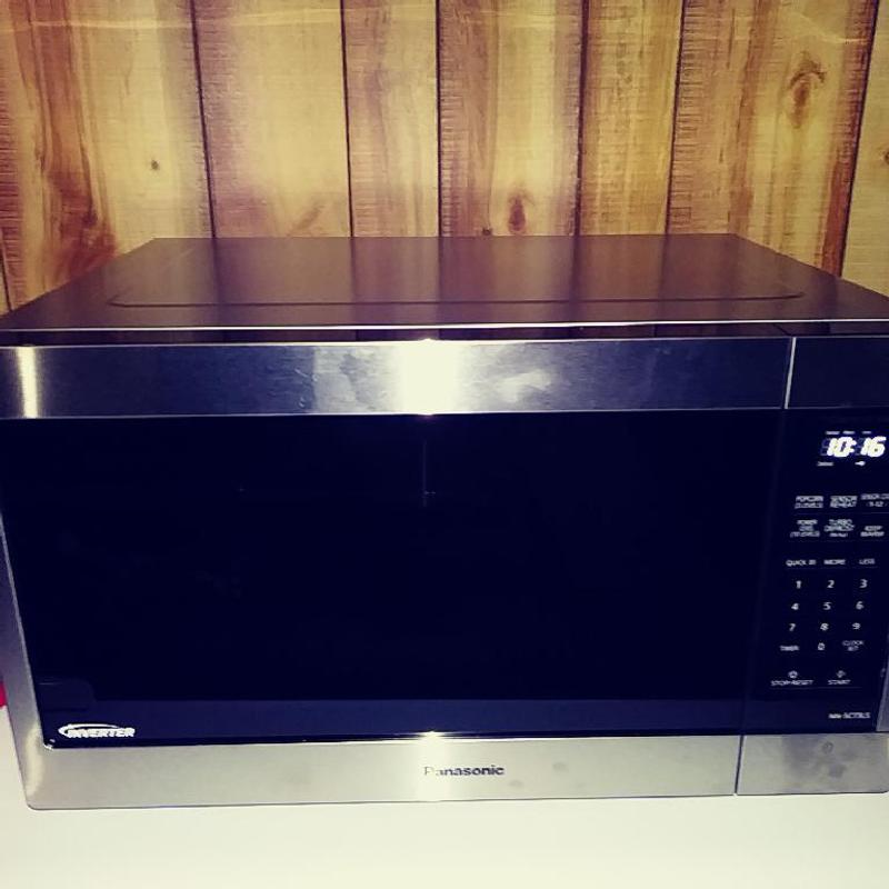 Panasonic 1.6 cu. ft. Countertop Microwave in Stainless Steel with