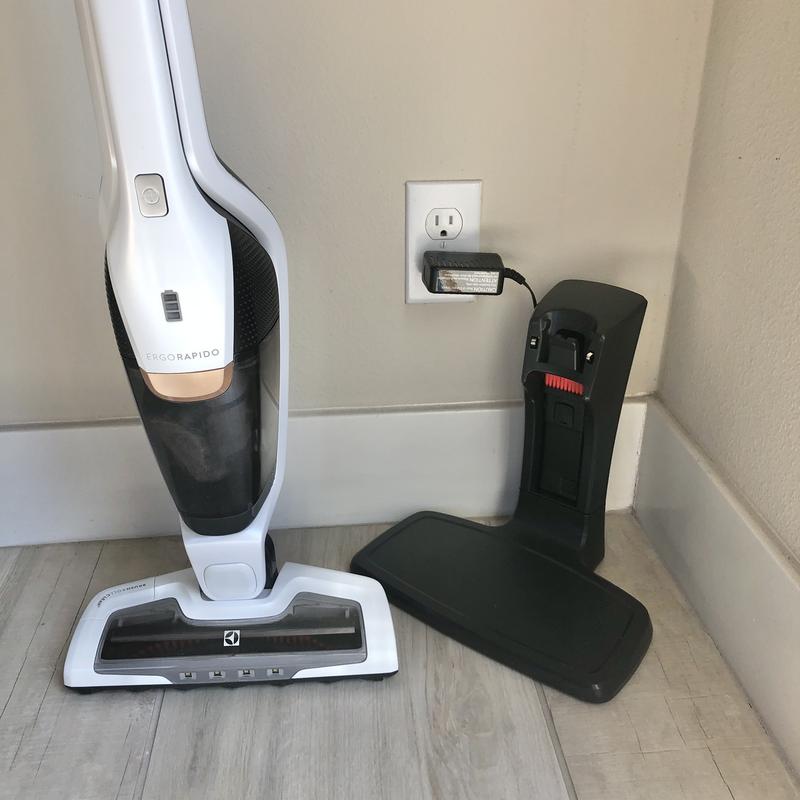 【Electrolux】ERGORAPIDO スティッククリーナー bedpro Electrolux】ERGORAPIDO スティッククリーナー bedpro