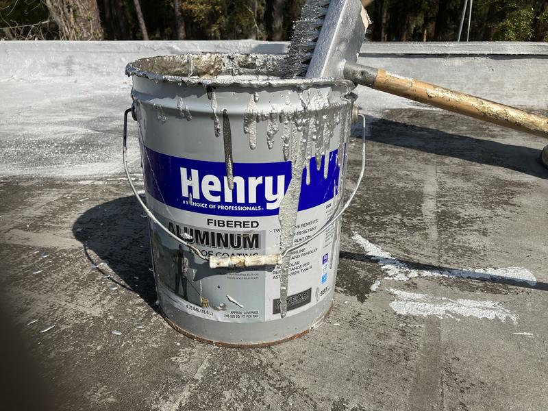Henry 555 Fibered Aluminum Reflective Roof Coating – 4.75 Gal – Brush/Roll/Spray – 7-Year Warranty