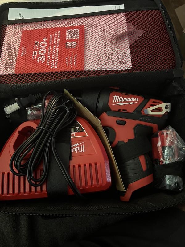 Milwaukee 2401-22 M12 12V Lithium-Ion Cordless 1/4 in. Hex Screwdriver Kit with Two 1.5Ah Batteries, Charger and Tool Bag