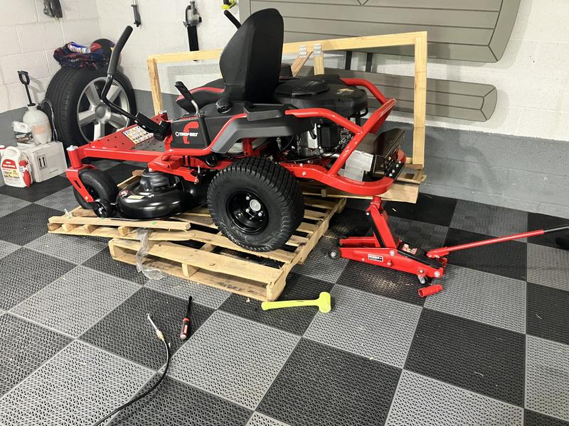 Troy-Bilt Mustang 50 in. 24 HP V-Twin Kohler 7000 Series Engine