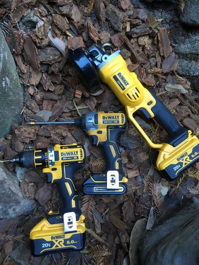 DEWALT 20V MAX XR Cordless Brushless Compact Reciprocating Saw and (1) 20V  6.0Ah Battery DCS367BwDCB206 - The Home Depot