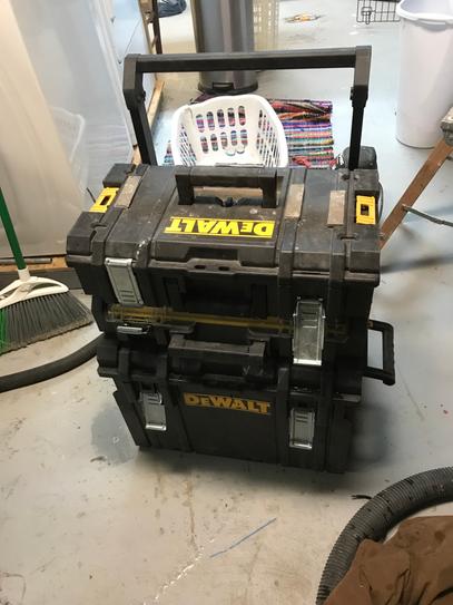 DEWALT タフシステム　ラジオ DEWALT TOUGHSYSTEM 2.0 Bluetooth Radio/Charger DWST08820