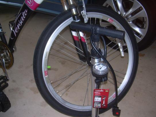 husky bicycle floor pump