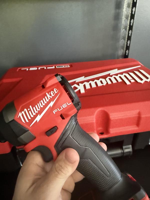 Milwaukee M18 18-Volt Lithium Ion Brushless Cordless Compact Drill