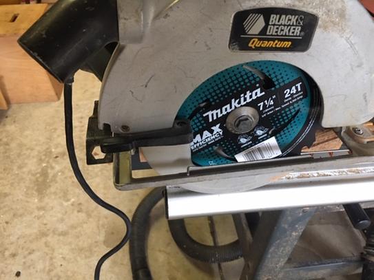 Black and Decker Quantum Circular Saw with saw blade