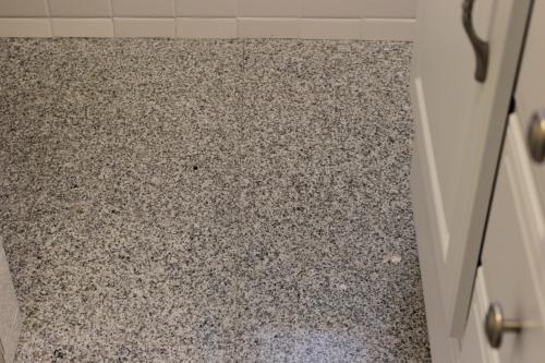 Msi White Sparkle 12 In X 12 In Polished Granite Floor And Wall