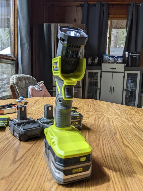 RYOBI ONE+ 18V Cordless High Volume Inflator with Cordless LED